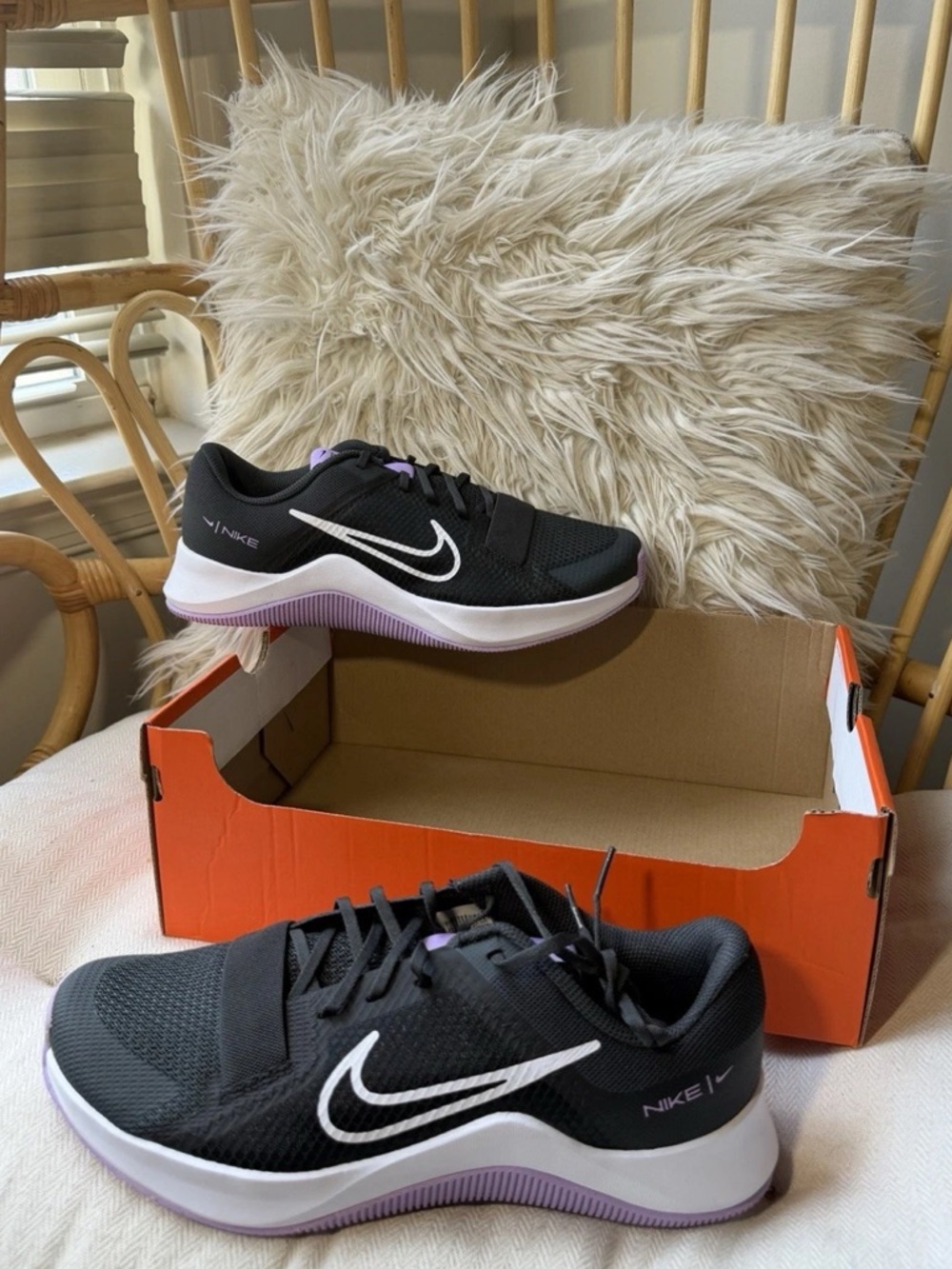 Nike MC Trainer 2 Workout Women's Shoes Black White Purple NIB